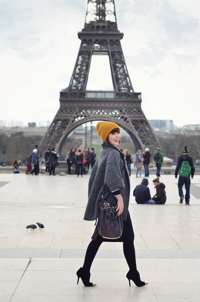 I ♥ Paris Helloitsvalentine streetstyle fashion blog mode Tour Eiffel pencil skirt