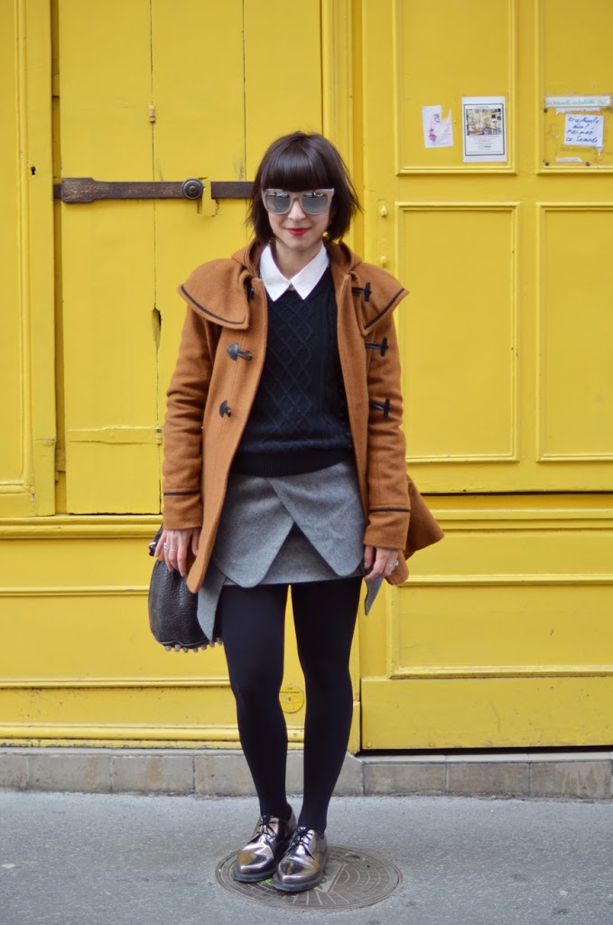 Helloitsvalentine streetstyle fashion blog paris skirt Dr Martens Montmartre