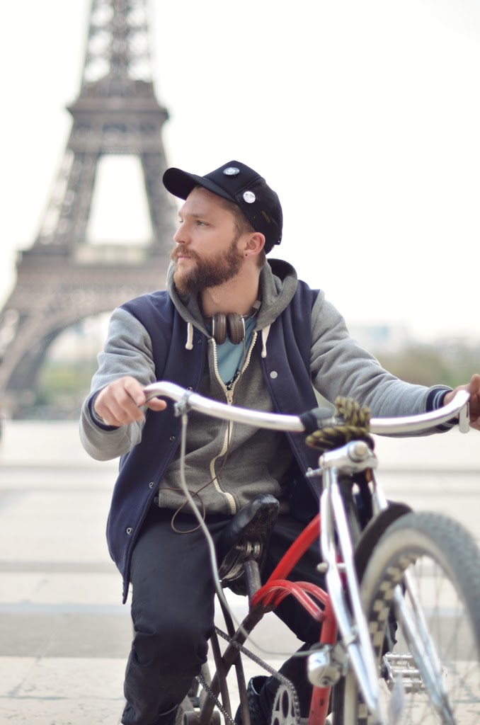Hickone bike custom bicycle ride DIY handmade burrito special Paris Tour Eiffel Helloitsvalentine
