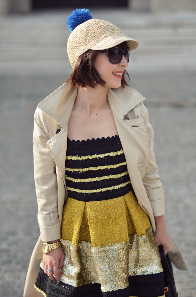 Manoush Elros robe dress Helloitsvalentine french blogger Paris streetstyle fashion pom pom cap Burberry style