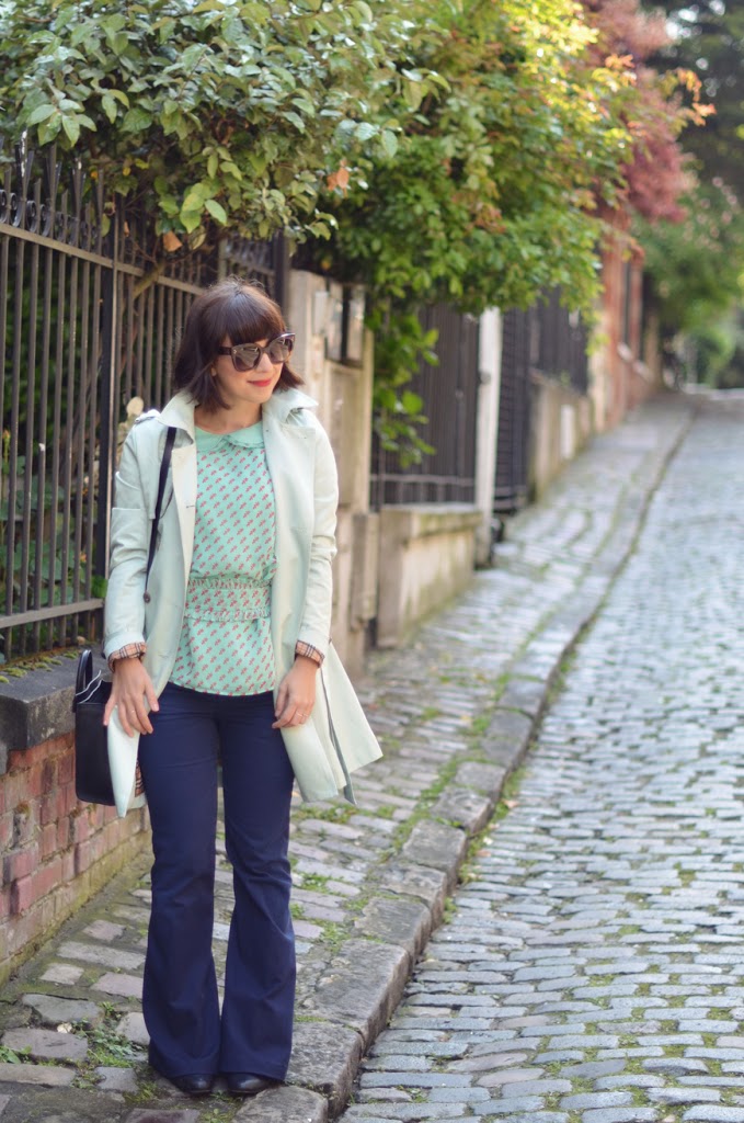 Square Montsouris Paris Helloitsvalentine streetstyle jeans flare trench Céline New Audrey sunnies