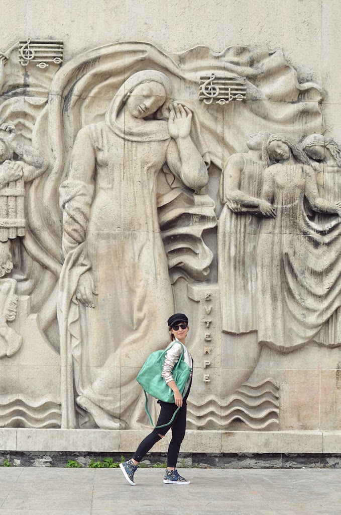 Helloitsvalentine streetstyle outfit fashion blogger french Palais de Tokyo Paris Nide ID Liberty Blazer Mid Rockmafia Big Joe ivy green bag cap sailor Gat Rimon