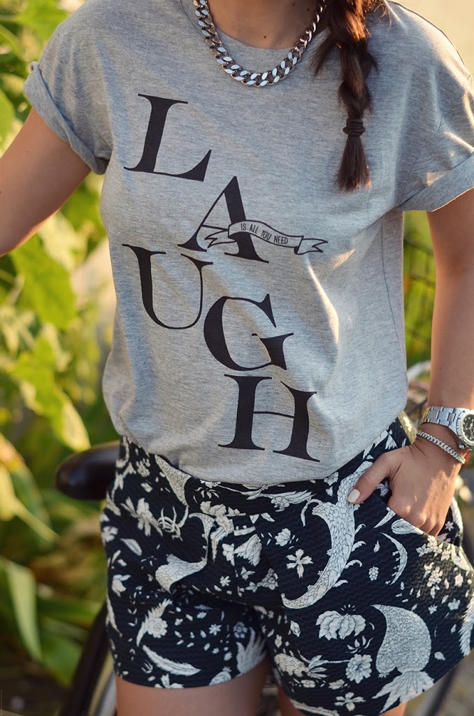 LAUGH is all you need t-shirt Hello it's Valentine collab Ma Demoiselle Pierre lettering outfit streetstyle ile de Ré bicycle vélo panama hat