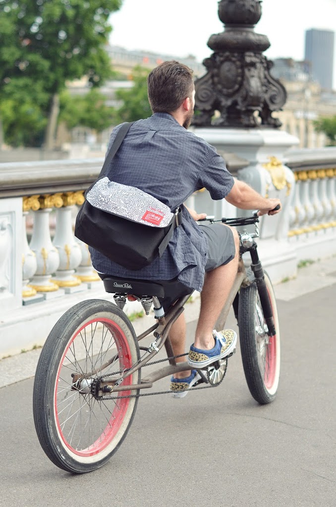 Manhattan Portage x Keith Haring messenger bag bike Paris
