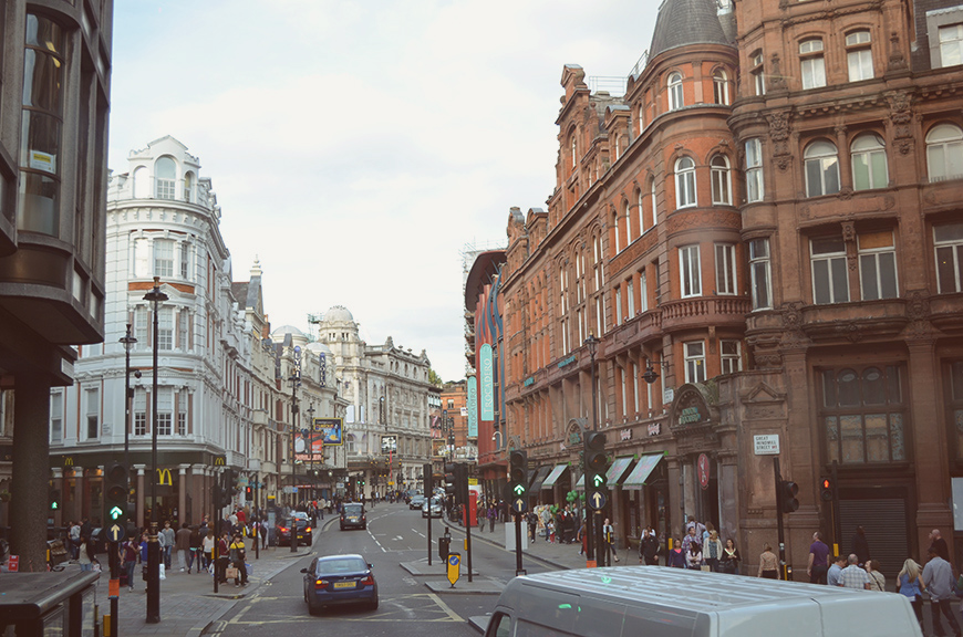 Winter berry Monki Hanna dungarees Burdgundy London Sloan Square South Kensington Helloitsvalentine