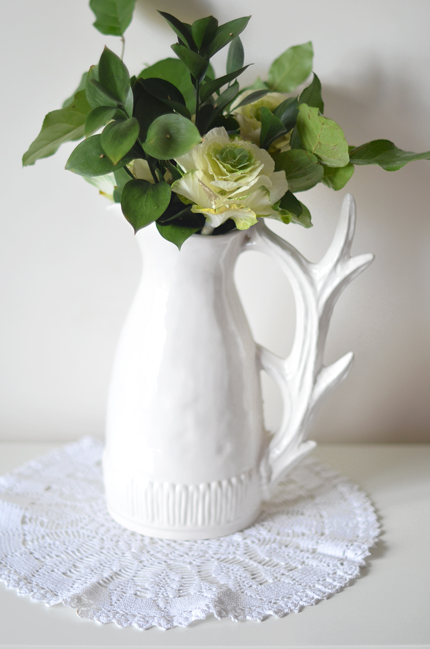 Pichet pitcher deer branch white Anthropologie Hello it's Valentine Helloitsvalentine