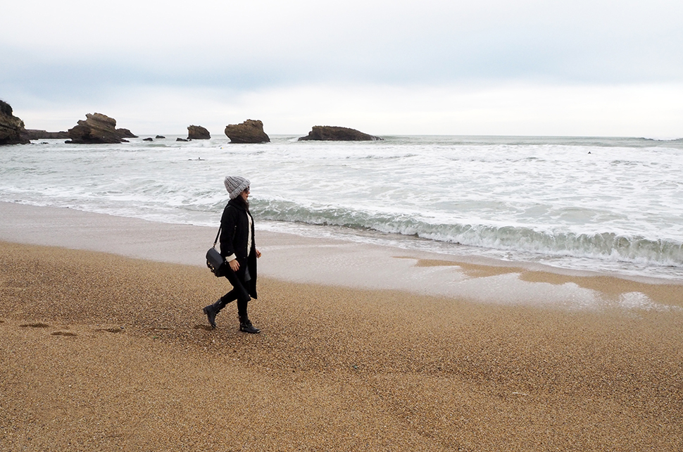 She collects seashells by the seashore